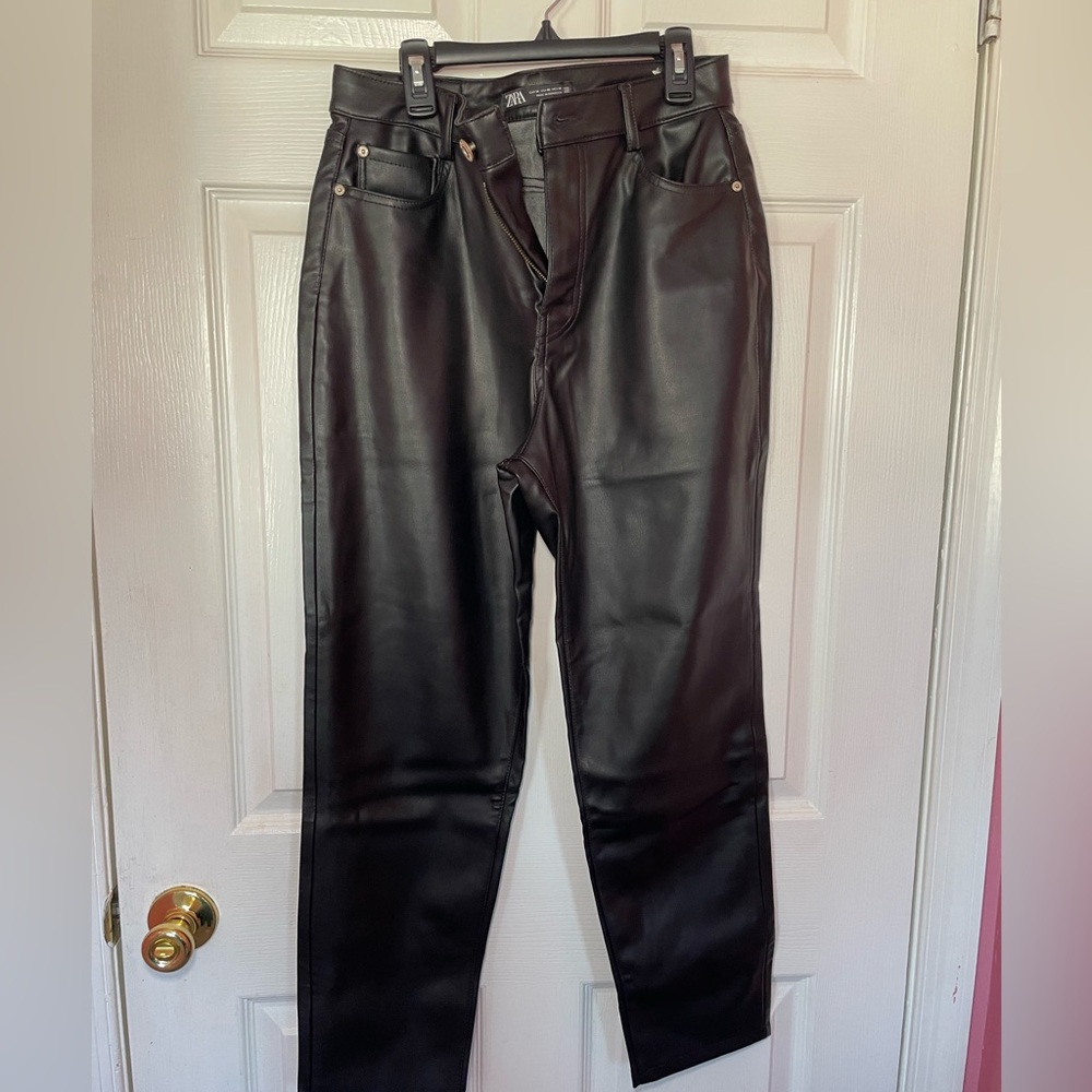 ZARA FAUX LEATHER MOM PANTS
